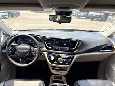 2023 Chrysler Pacifica Base