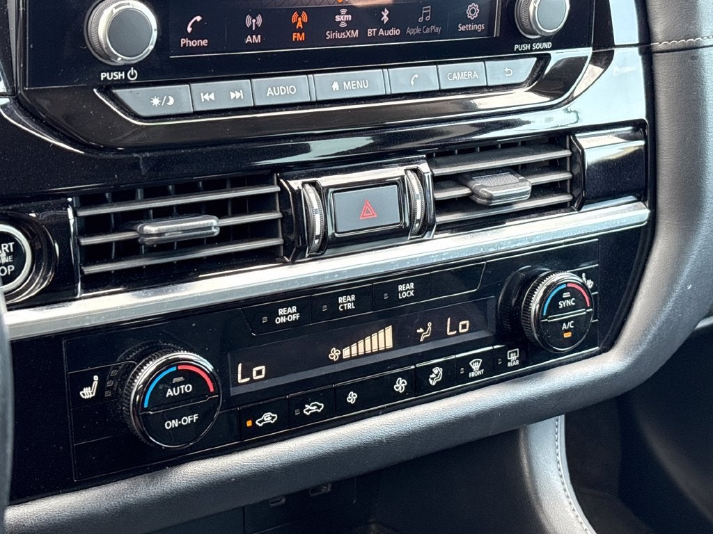 2024 Nissan Pathfinder Base