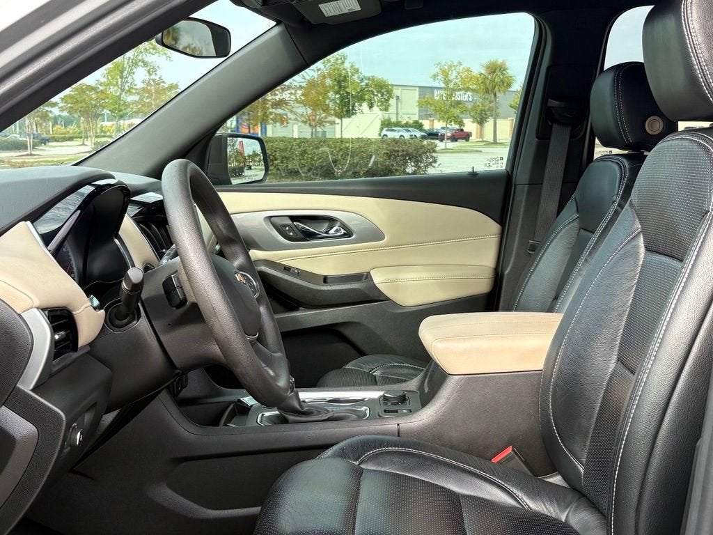 2022 Chevrolet Traverse LS