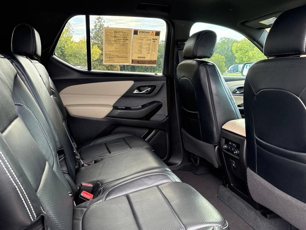2022 Chevrolet Traverse LS