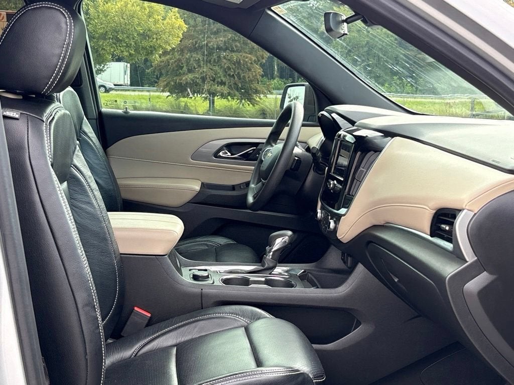 2022 Chevrolet Traverse LS