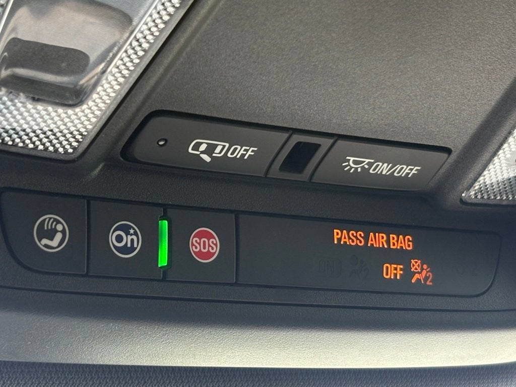 2023 Chevrolet Traverse Base