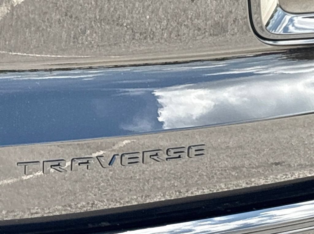 2027 Chevrolet Traverse Base