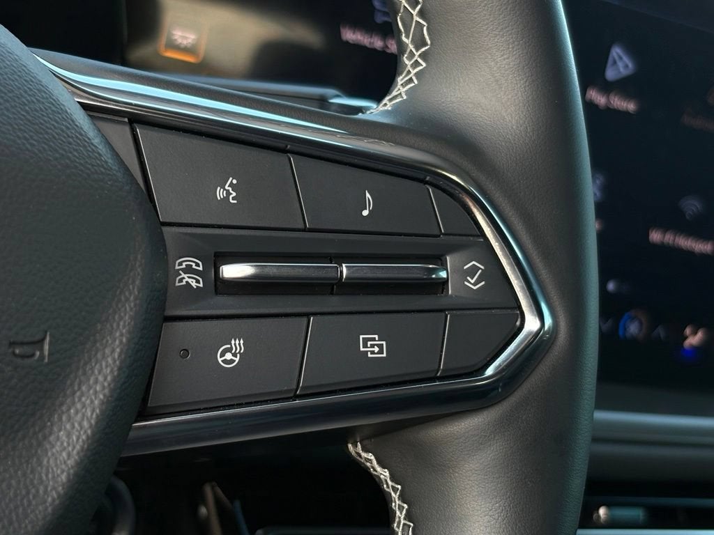 2024 Chevrolet Traverse Base