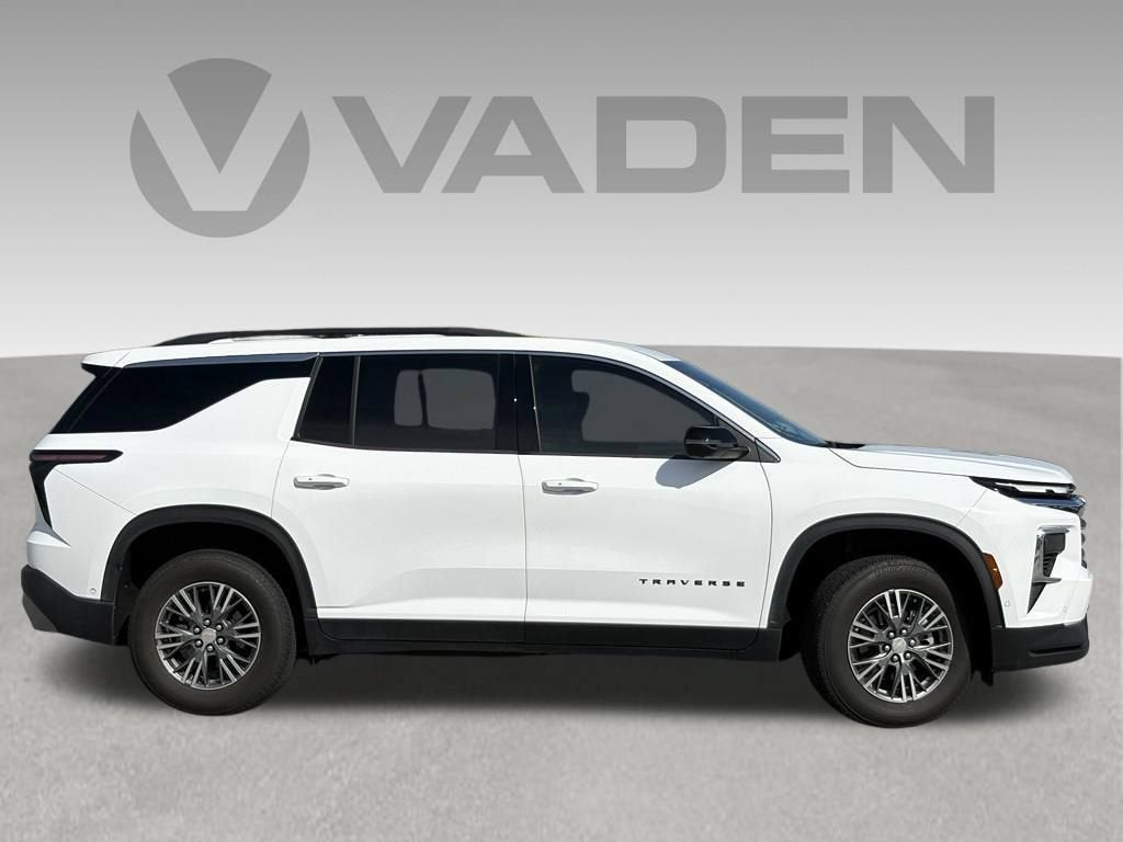 2024 Chevrolet Traverse Base