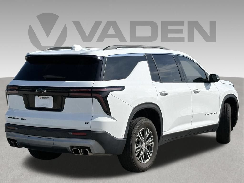 2024 Chevrolet Traverse Base