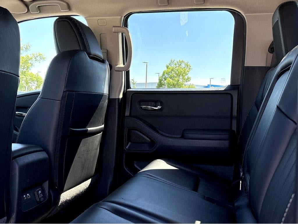 2024 Nissan Frontier SL