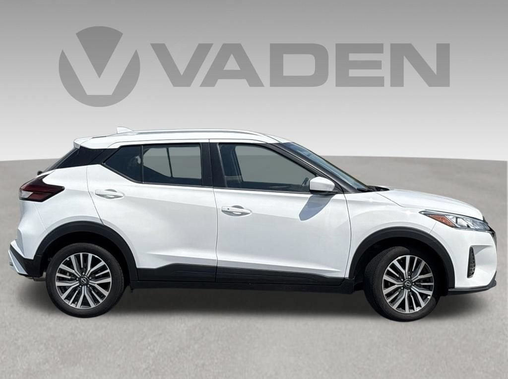 2024 Nissan Kicks Base