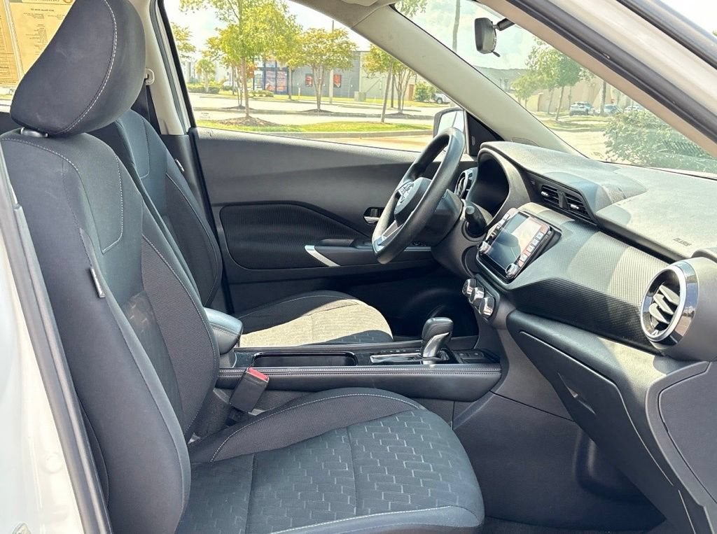2024 Nissan Kicks Base