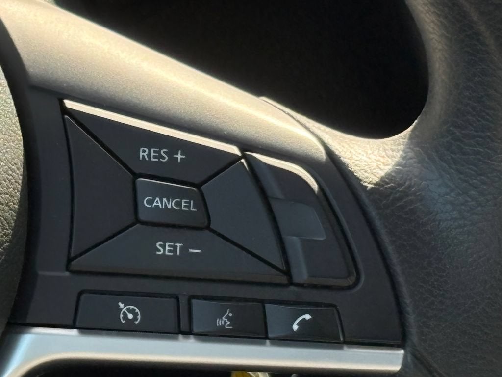 2018 Nissan Rogue Base