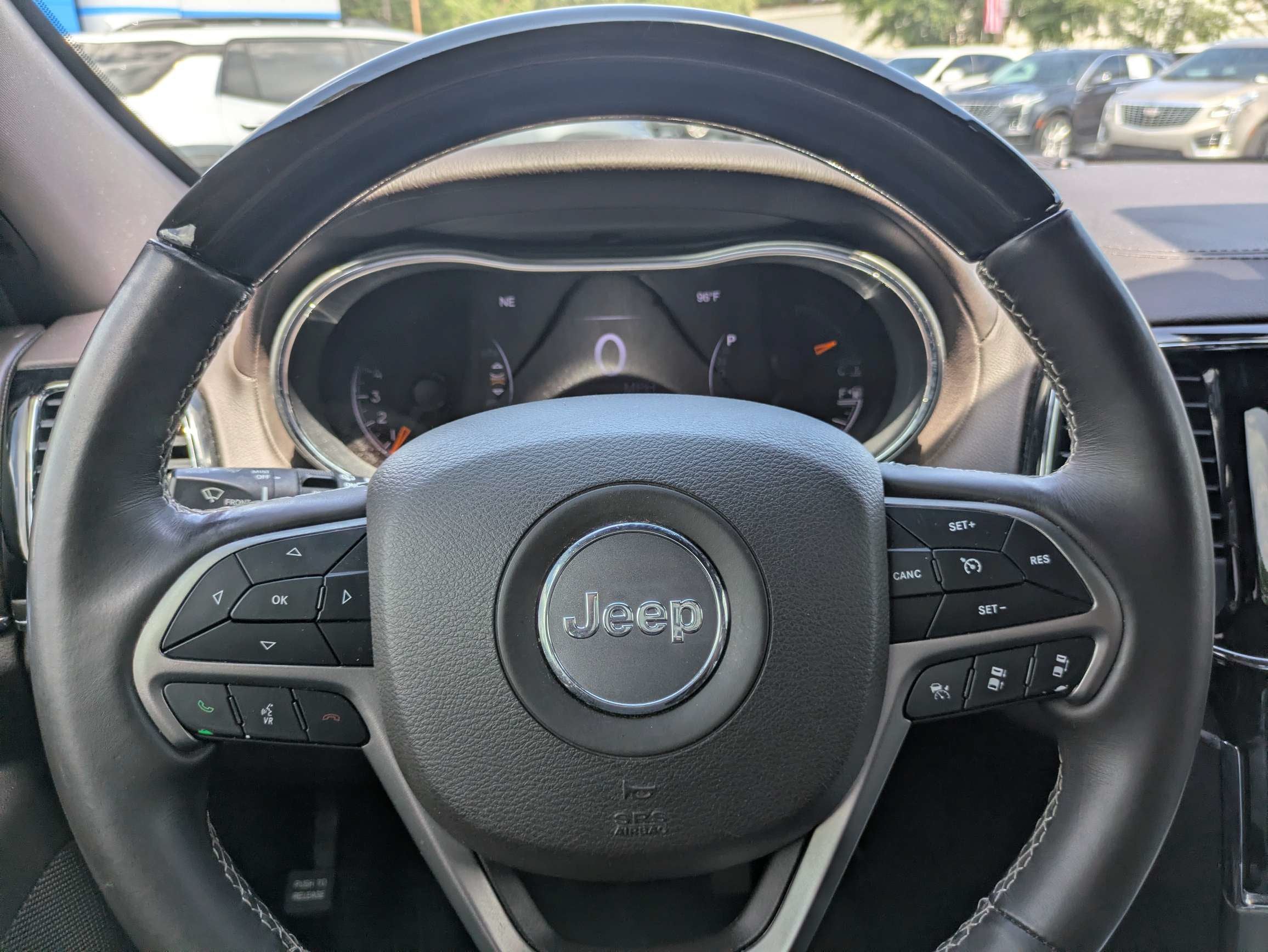 2019 Jeep Grand Cherokee Overland 4x2