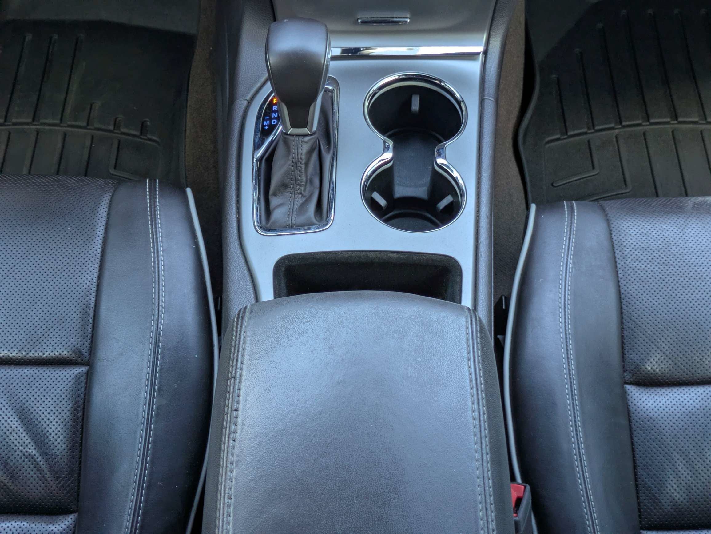 2019 Jeep Grand Cherokee Overland 4x2