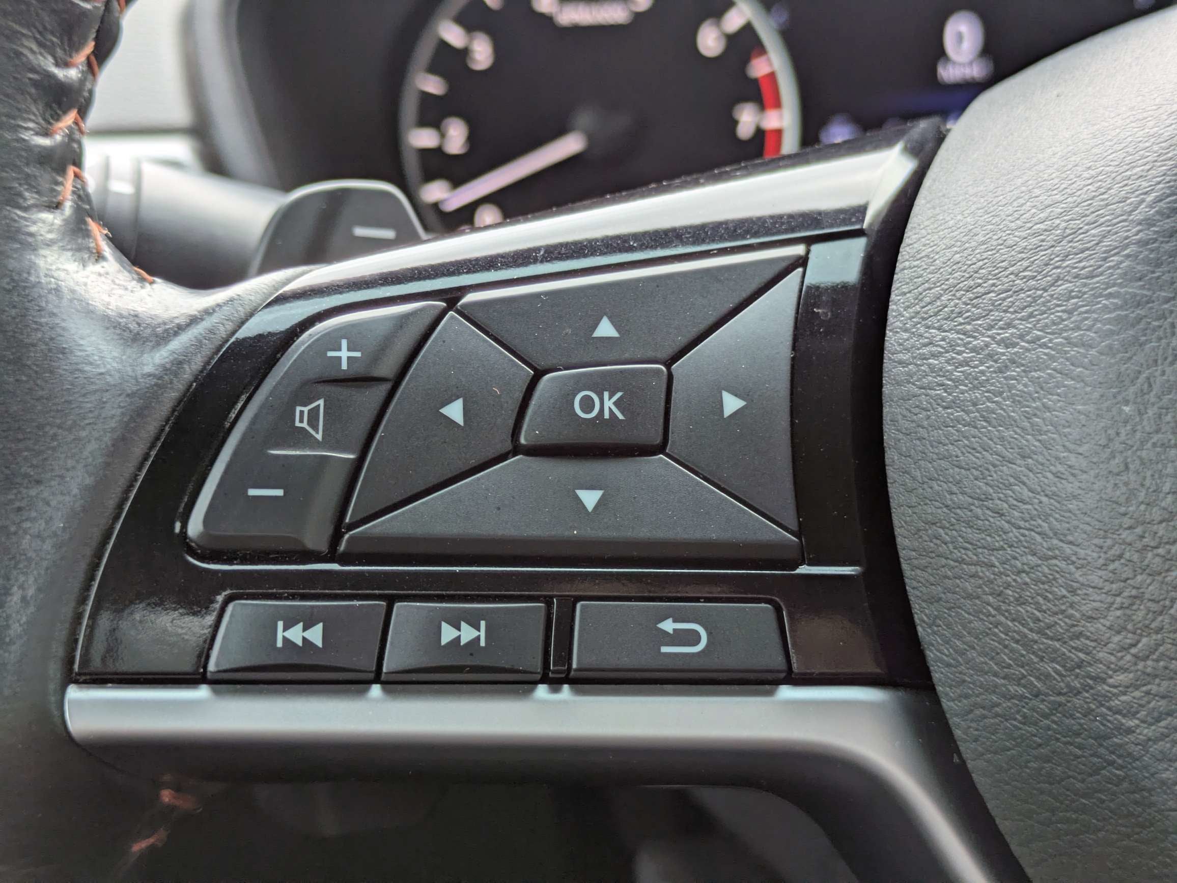 2023 Nissan Altima SR FWD