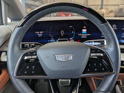 2025 Cadillac OPTIQ Luxury 2
