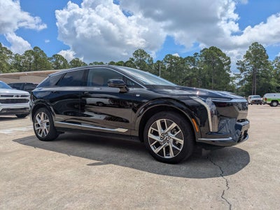 2025 Cadillac OPTIQ Luxury 2
