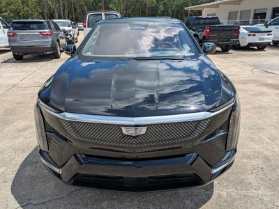 2025 Cadillac OPTIQ Luxury 2