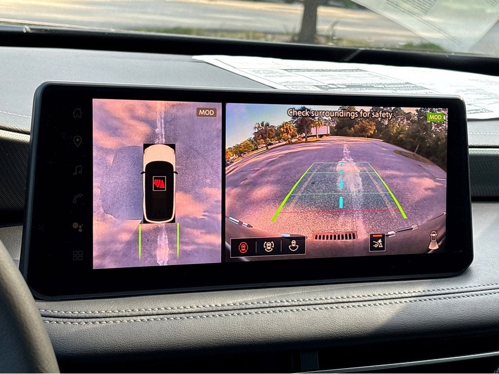 2025 INFINITI QX60 LUXE