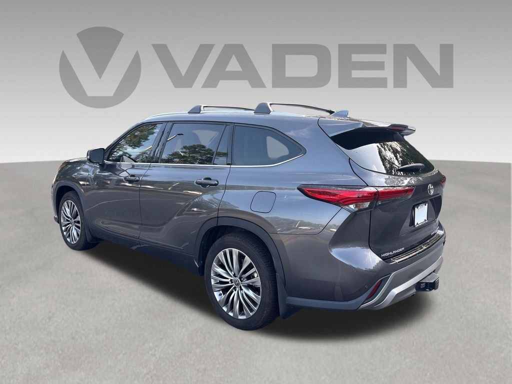 2022 Toyota Highlander Platinum