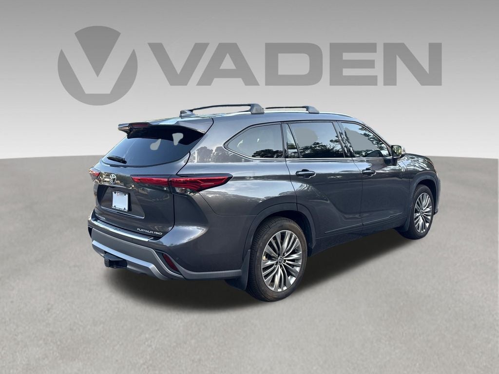 2022 Toyota Highlander Platinum
