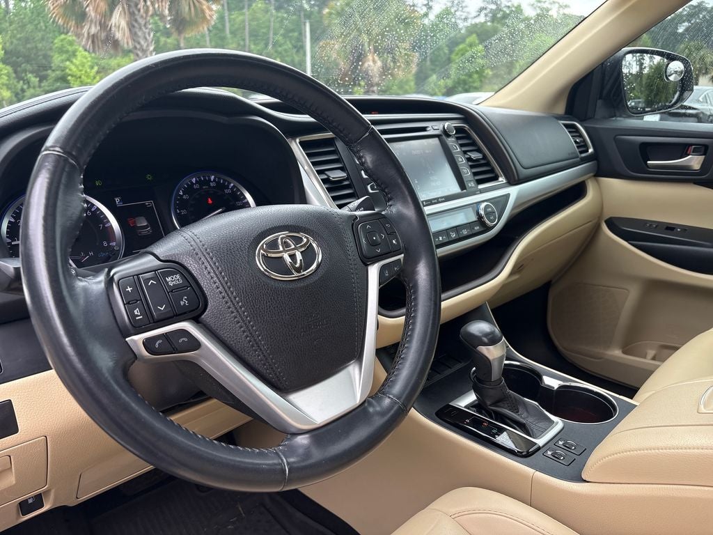 2019 Toyota Highlander Base