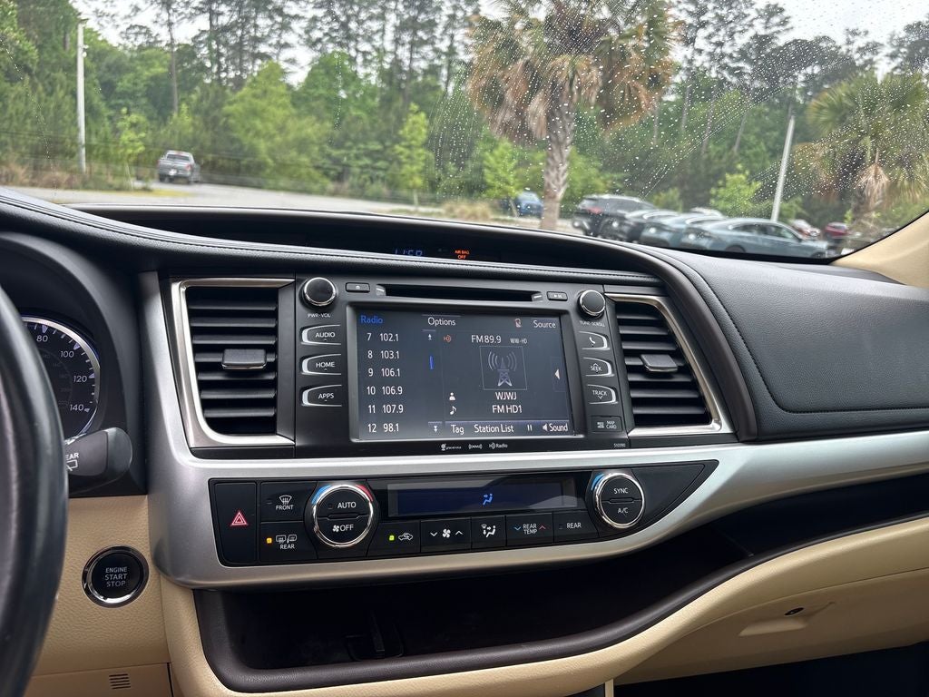 2019 Toyota Highlander Base