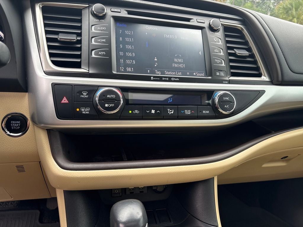 2019 Toyota Highlander Base