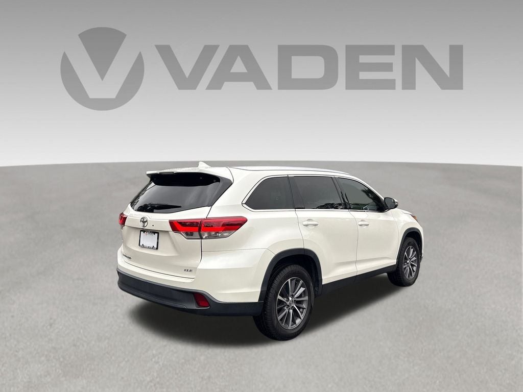 2019 Toyota Highlander Base