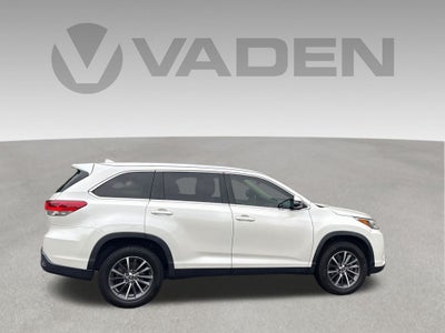 2019 Toyota Highlander Base