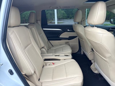 2019 Toyota Highlander Base