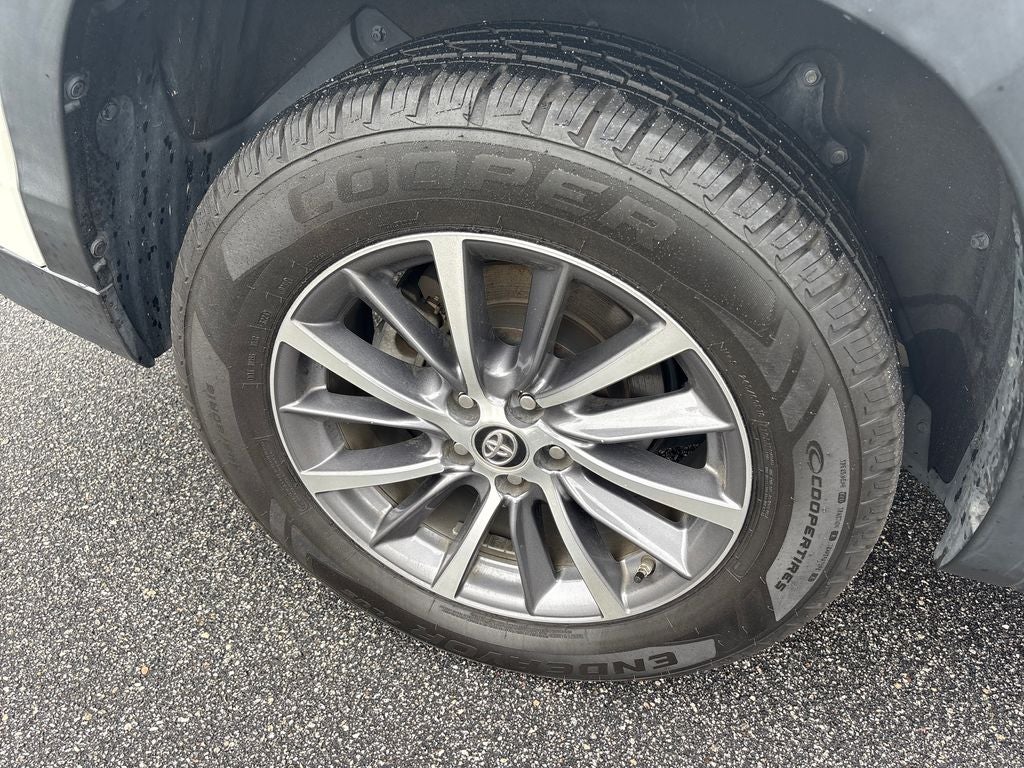 2019 Toyota Highlander Base