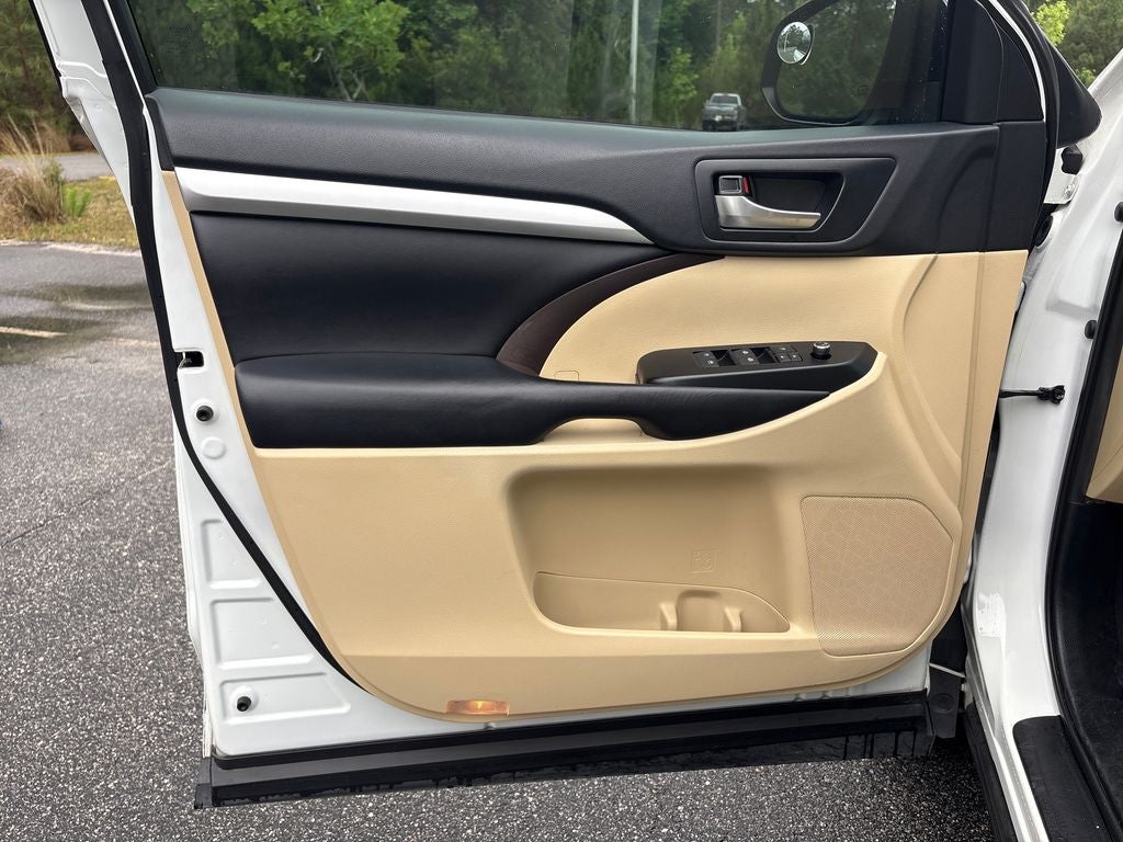 2019 Toyota Highlander Base