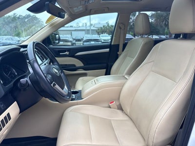 2019 Toyota Highlander Base