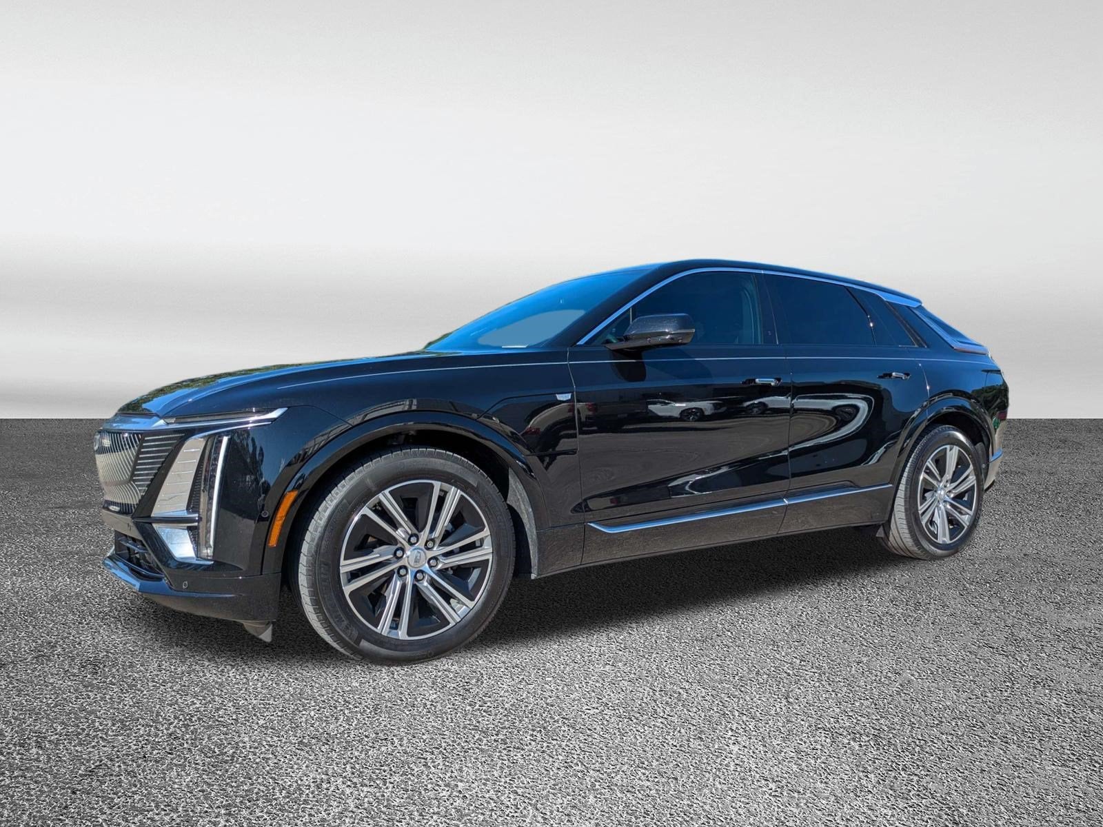 2024 Cadillac LYRIQ Luxury 1