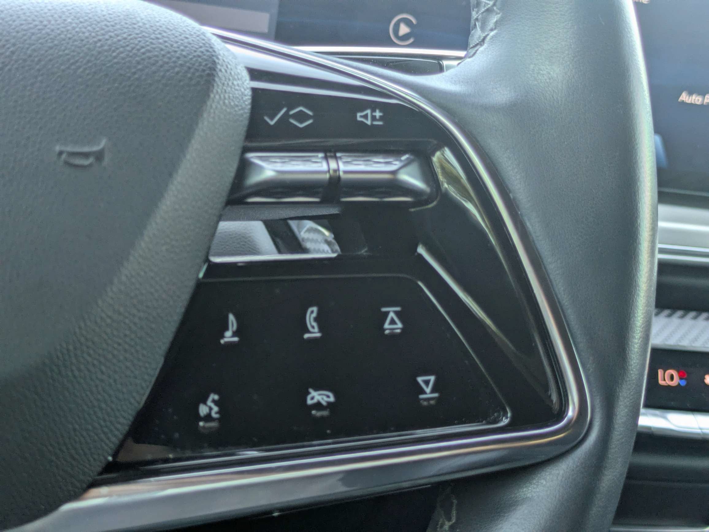 2024 Cadillac LYRIQ Luxury 1