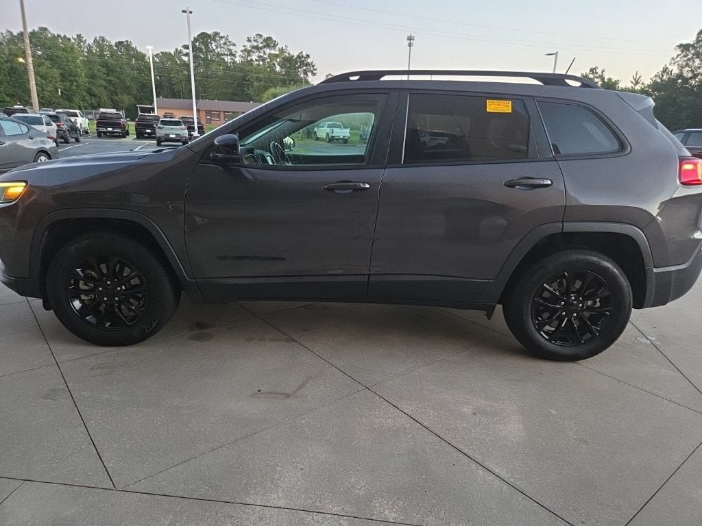 2023 Jeep Cherokee Altitude Lux