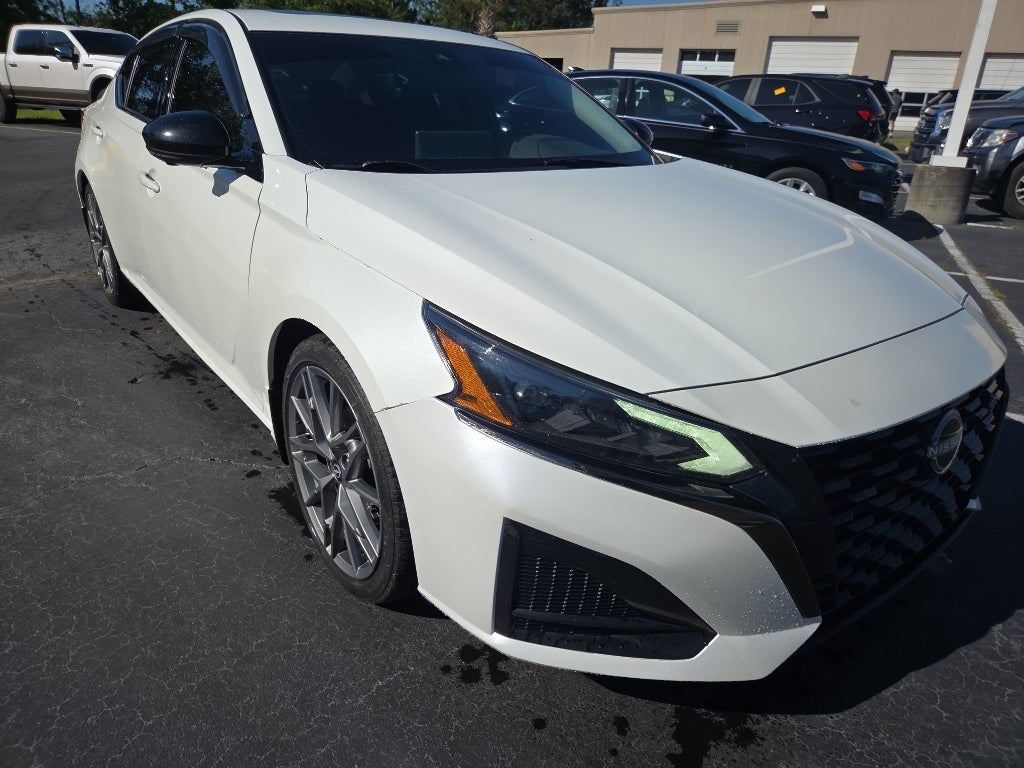 2023 Nissan Altima 2.0 SR