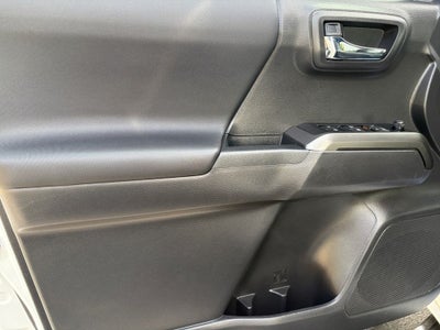 2022 Toyota Tacoma 4WD SR