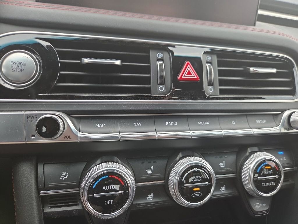 2023 Genesis G70 2.0T